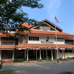 Gedung Kwarcab Pramuka lama surabaya