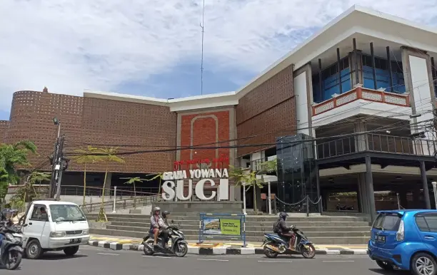 gedung_graha_yowana_suci.webp