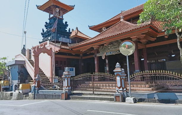tampak_depan_balai_banjar.jpg
