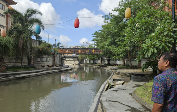 view3.jpg