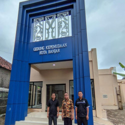 Gedung Kepemudaan Kota Banjat / KNPI